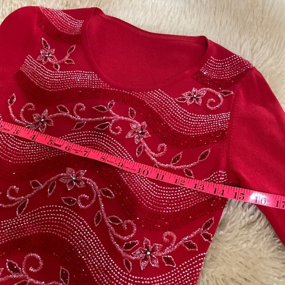 Red Embellished heavily beaded sweater - Picture 4 of 7